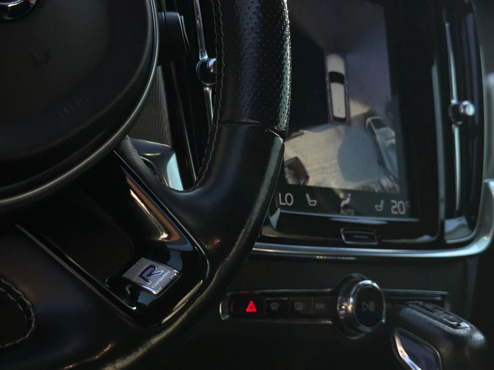 Volvo V90 B5 AWD R DESIGN* Head-up* 360-*  | Mobile.bg   11