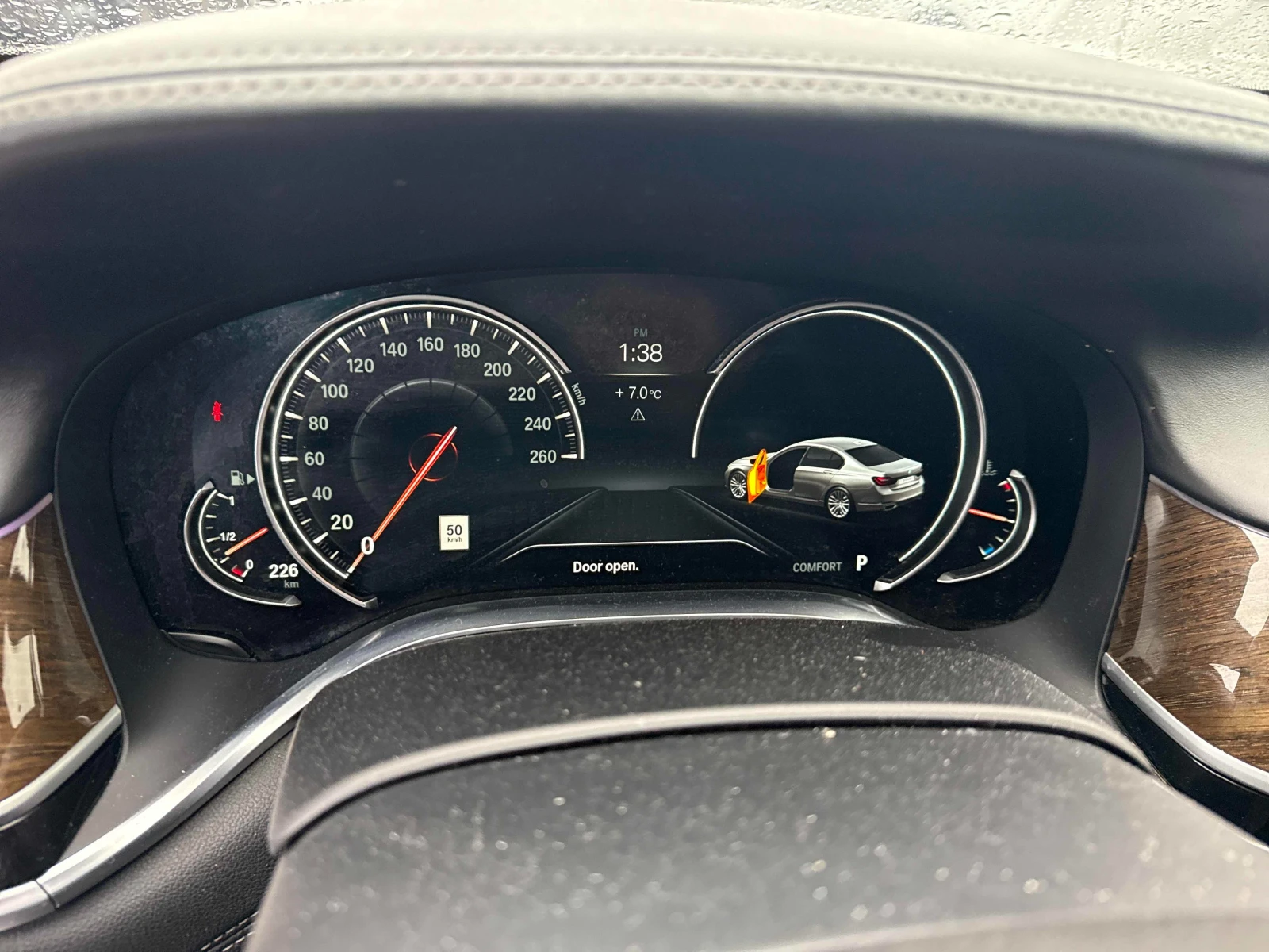 BMW 750 * CARFAX * БЕЗ ПЪРВОНАЧАЛНА ВНОСКА - изображение 8