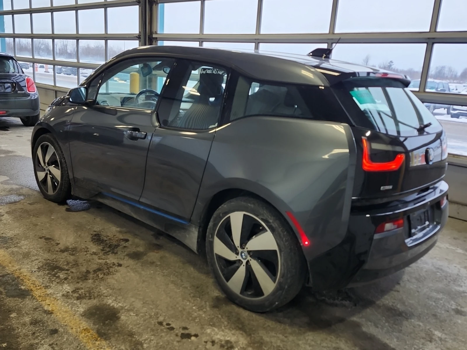 BMW i3 * * CARFAX * * АВТО КРЕДИТ * *  - изображение 4