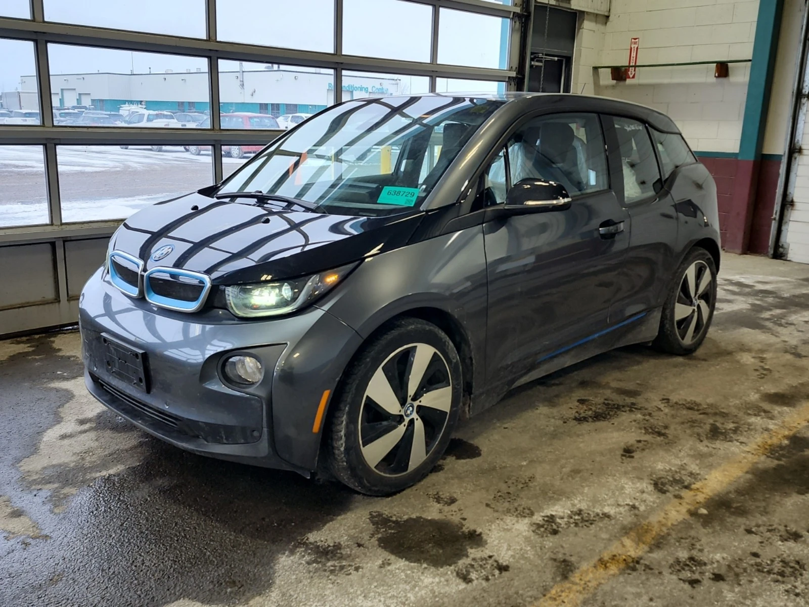 BMW i3 * * CARFAX * * АВТО КРЕДИТ * *  - изображение 2