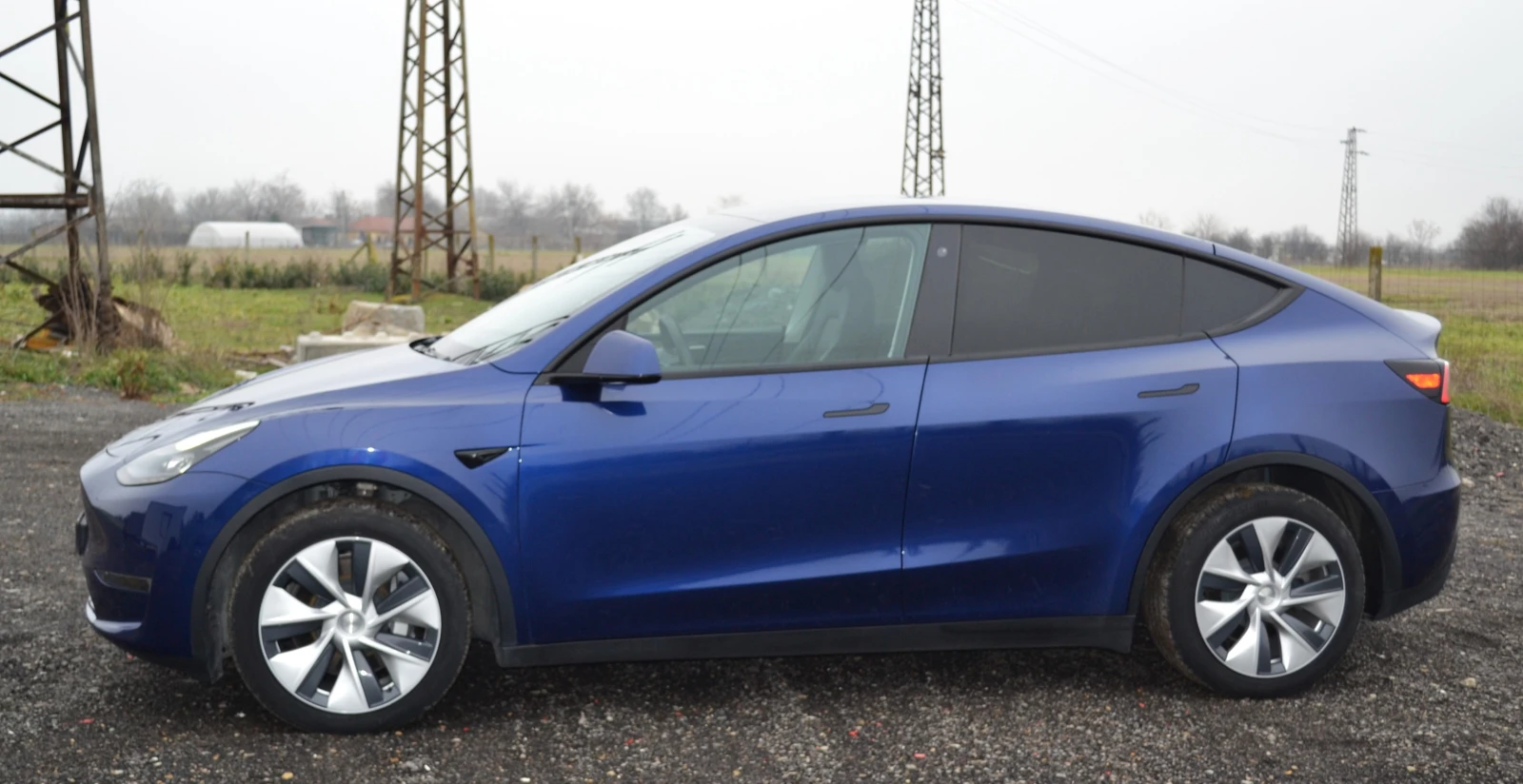 Tesla Model Y AWD LR Dual motor 4x4  | Mobile.bg � ����������� 5