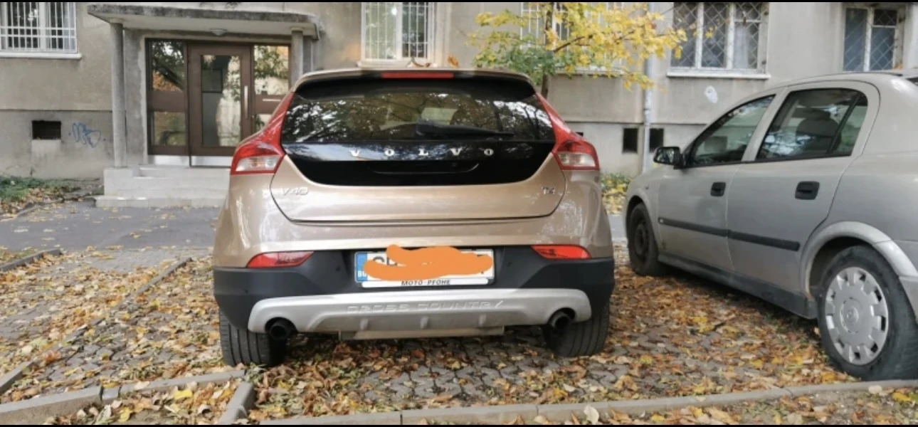 Volvo V40 Cross Country, снимка 4 - Автомобили и джипове - 54285669