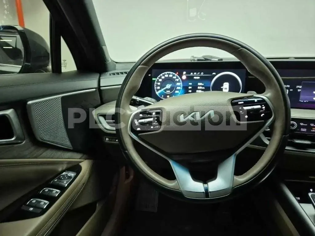 Kia K8 HEV| ОБДУХ| 360CAM| вкл.ТЕХНОТЕСТ, снимка 7 - Автомобили и джипове - 54553682