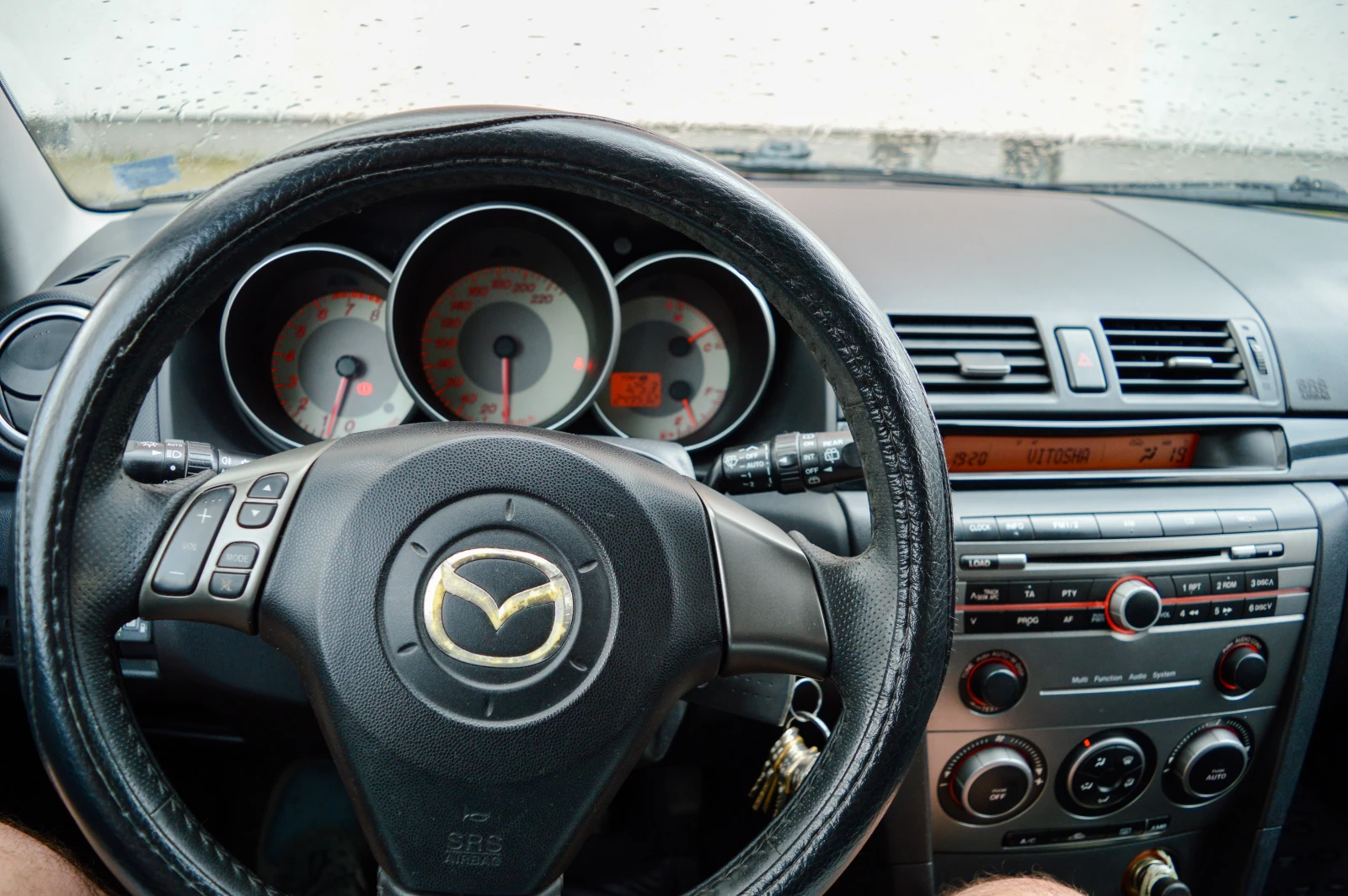 Mazda 3, снимка 13 - Автомобили и джипове - 54802006