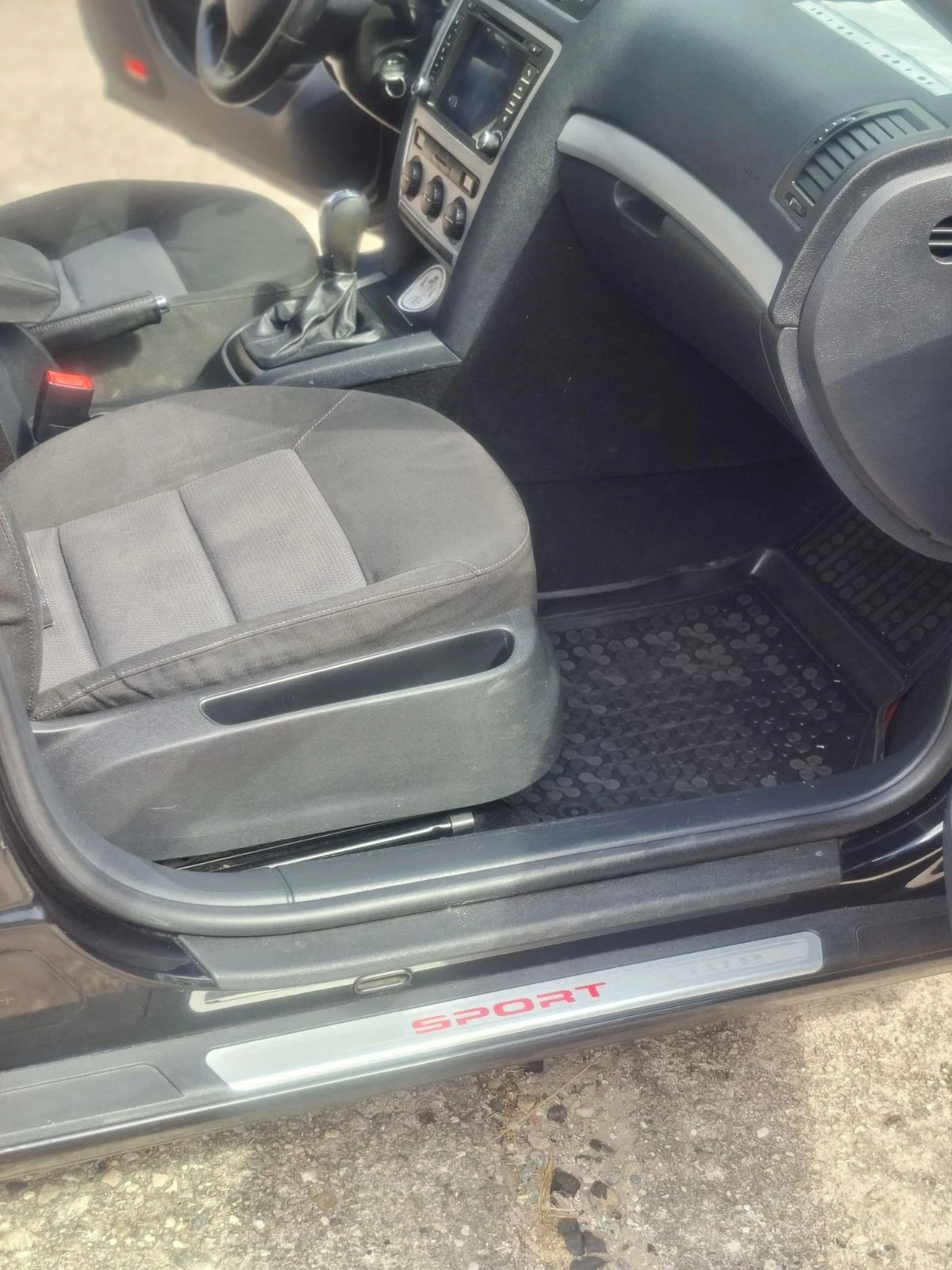 Skoda Octavia Sport line, снимка 7 - Автомобили и джипове - 55190637