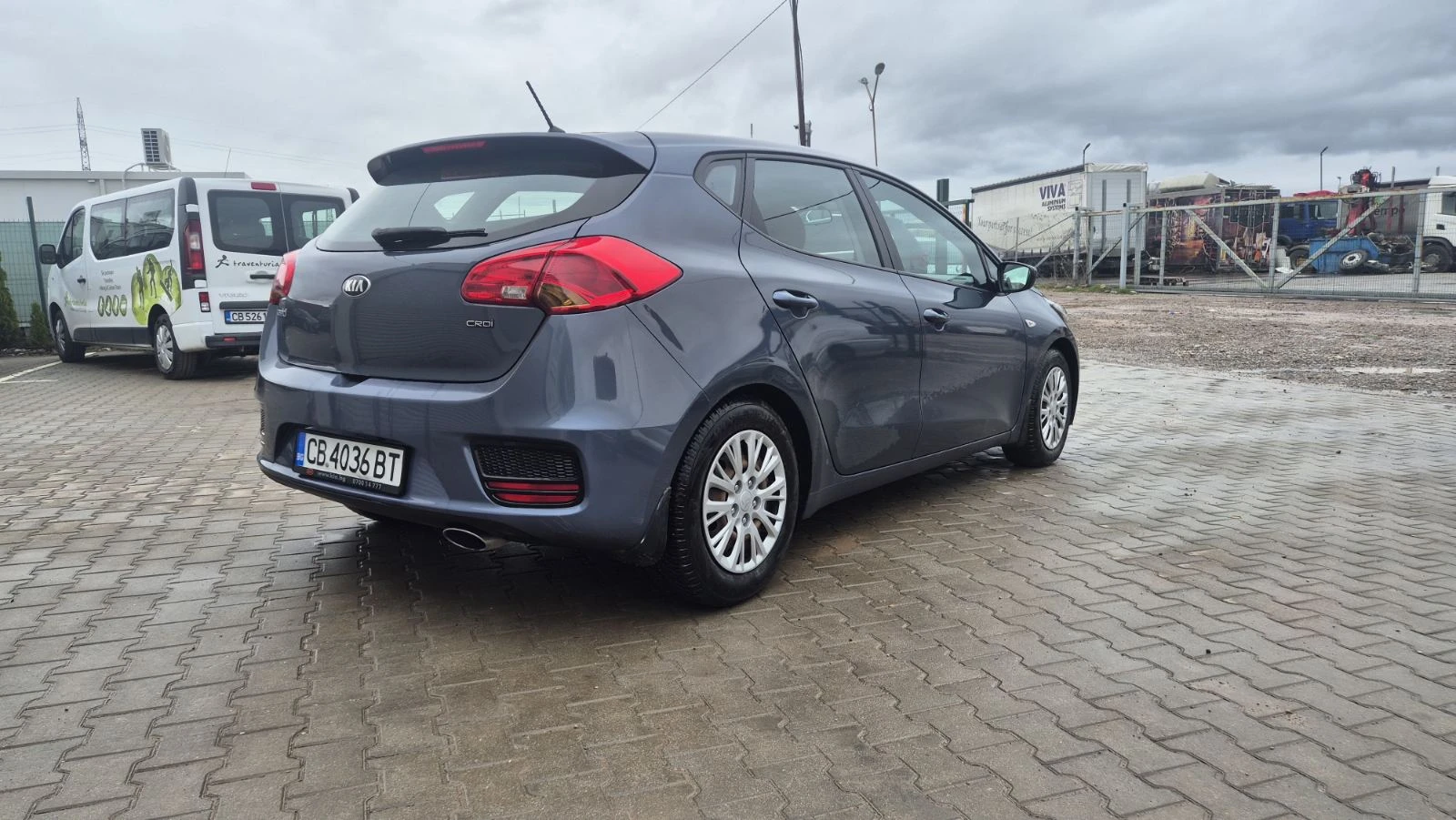 Kia Ceed 1.6 CRDi, снимка 6 - Автомобили и джипове - 55385986