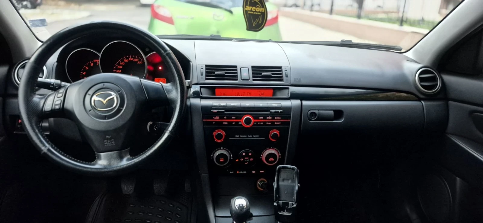 Mazda 3 1.6I, снимка 3 - Автомобили и джипове - 56248174