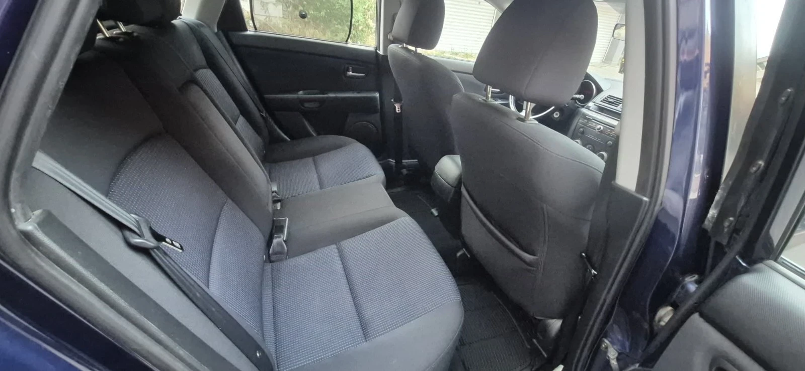 Mazda 3 1.6I, снимка 8 - Автомобили и джипове - 56248174