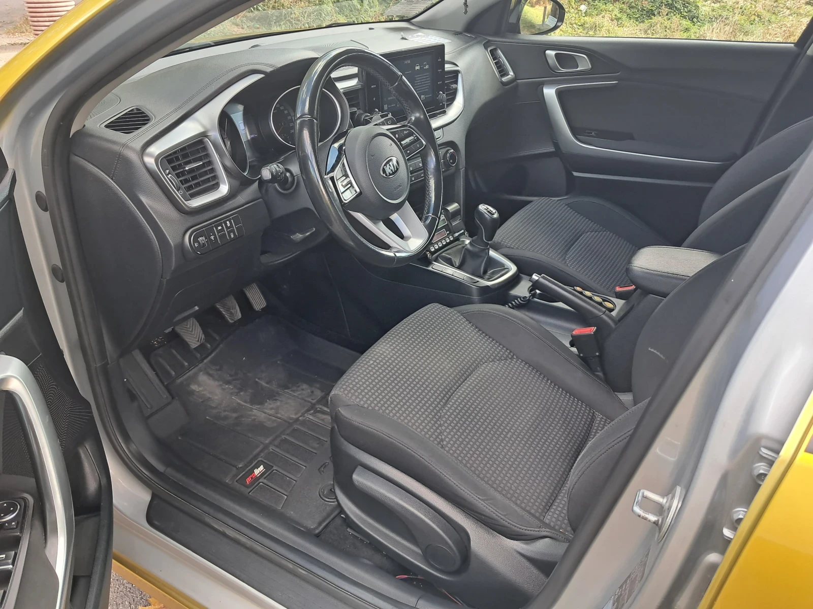 Kia Ceed, снимка 12 - Автомобили и джипове - 56442389