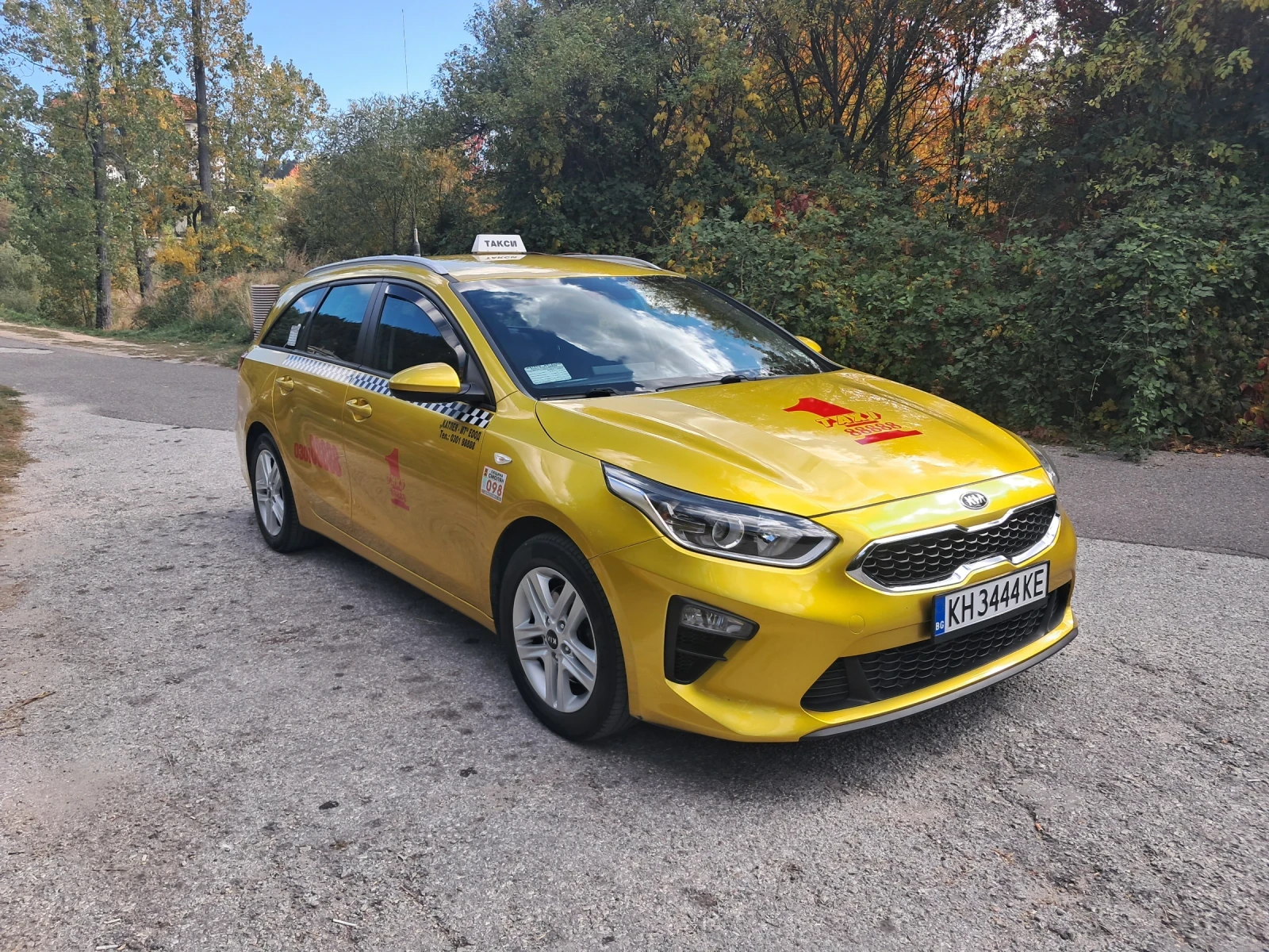 Kia Ceed, снимка 6 - Автомобили и джипове - 56442389