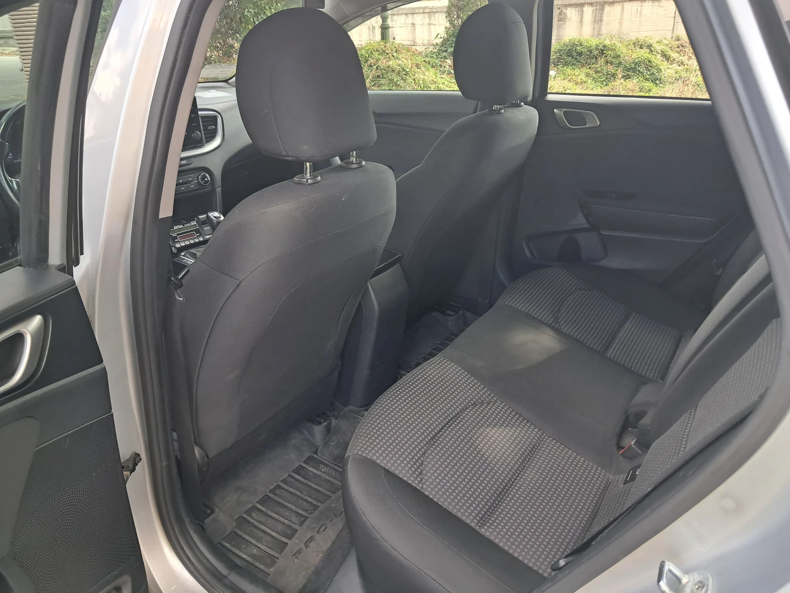 Kia Ceed, снимка 13 - Автомобили и джипове - 56442389