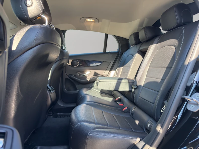 Mercedes-Benz GLC 220 d 4 MATIC Coupe 9 G Tronic, снимка 14 - Автомобили и джипове - 52737030