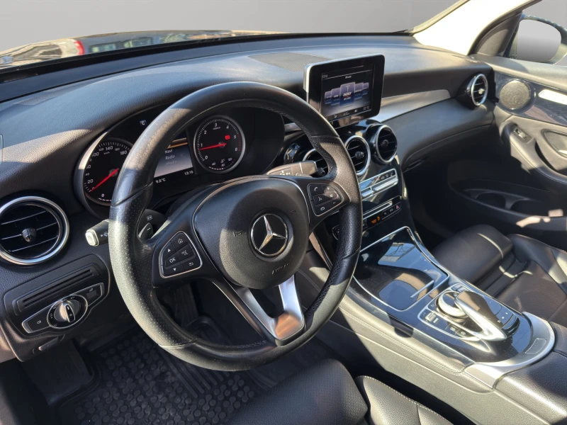 Mercedes-Benz GLC 220 d 4 MATIC Coupe 9 G Tronic, снимка 10 - Автомобили и джипове - 52737030