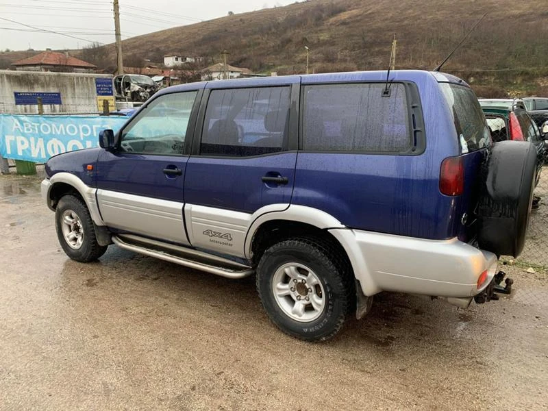 Nissan Terrano 2.7 tdi, снимка 2 - Автомобили и джипове - 35404995