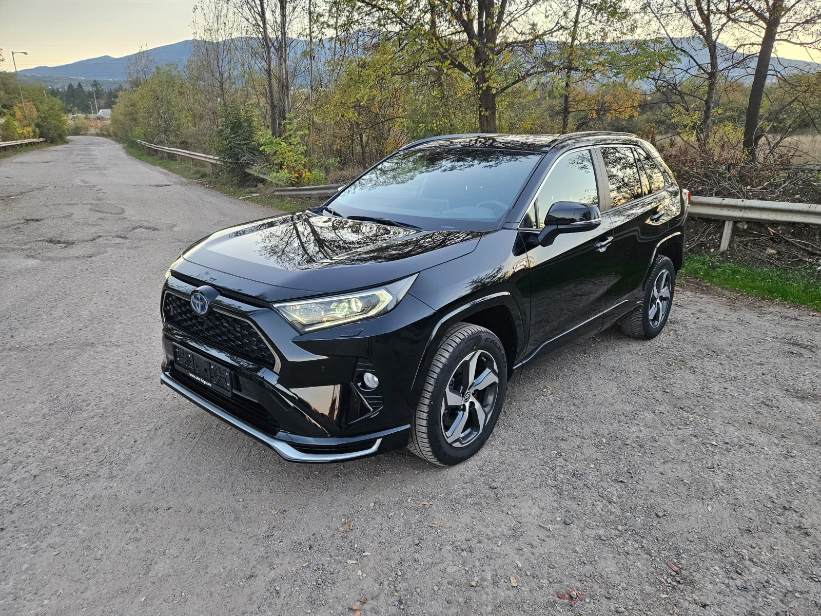 Toyota Rav4 2.5 / Plug-in Hybrid/4x4/ Navi/Head up display - изображение 5