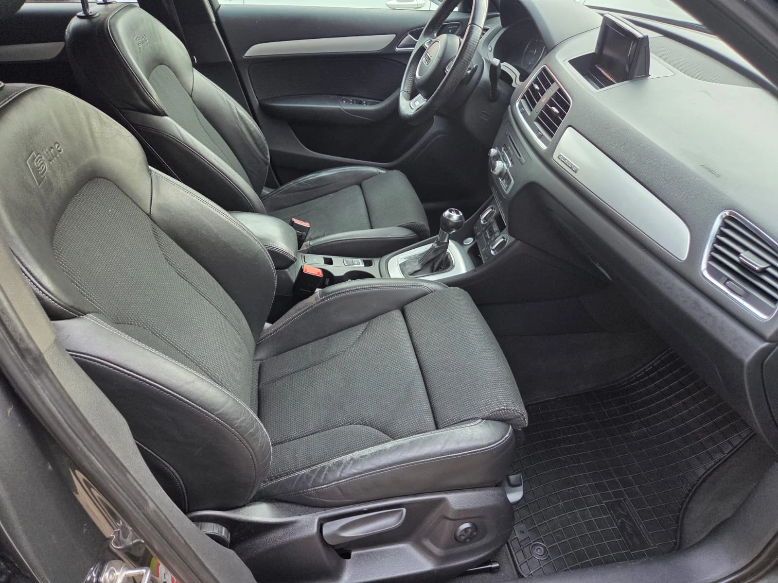 Audi Q3 2.0 TDI S - Line Quattro full led, снимка 9 - Автомобили и джипове - 53922633