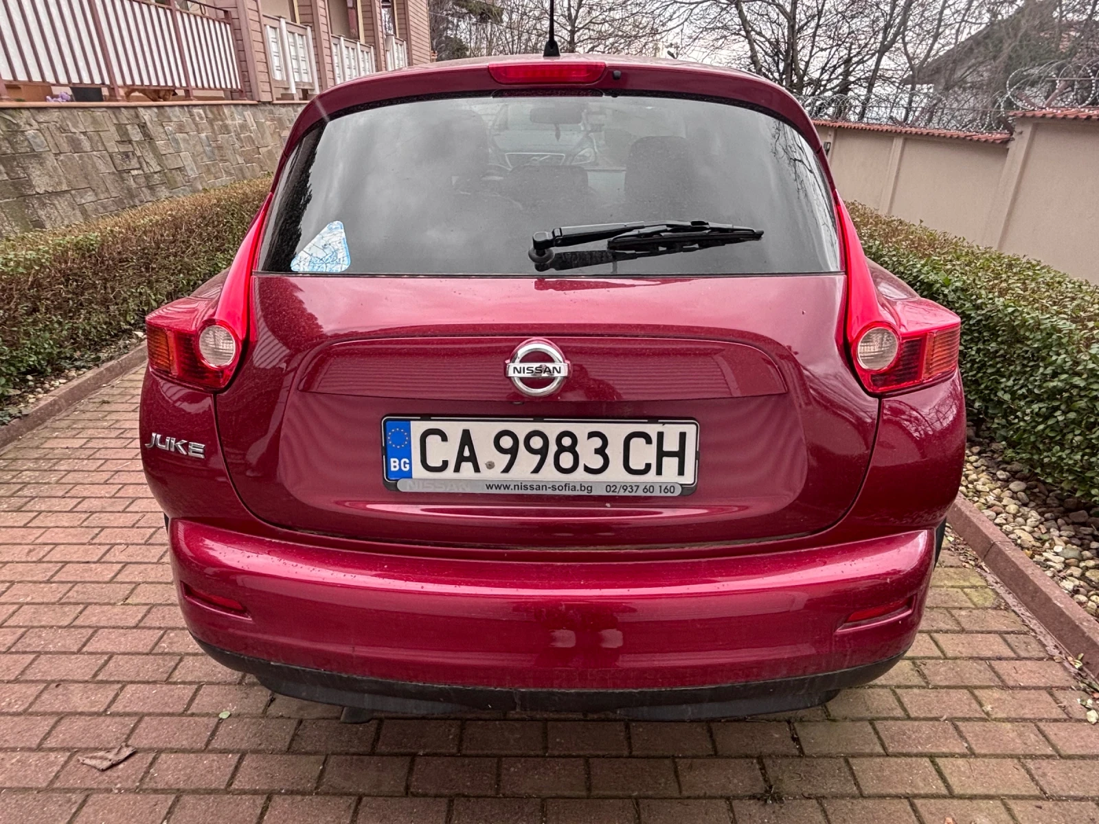 Nissan Juke 1.6 DIG-T, снимка 3 - Автомобили и джипове - 54230998