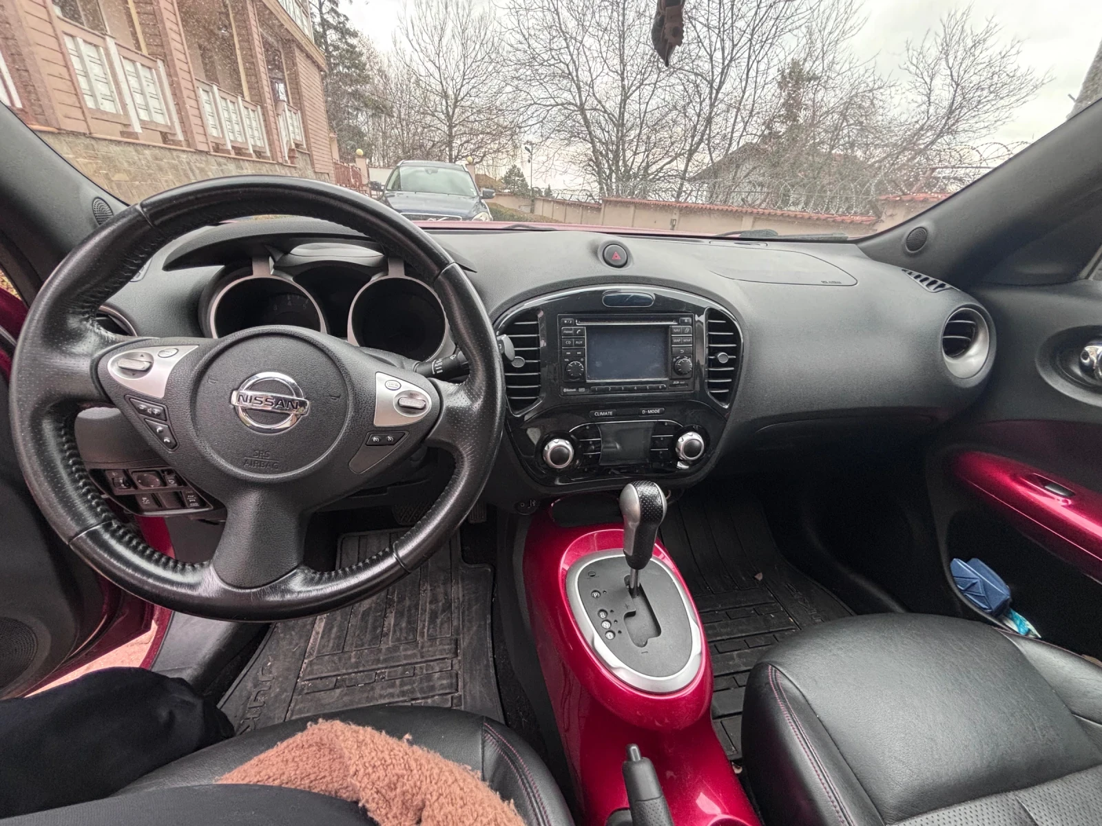 Nissan Juke 1.6 DIG-T, снимка 8 - Автомобили и джипове - 54230998