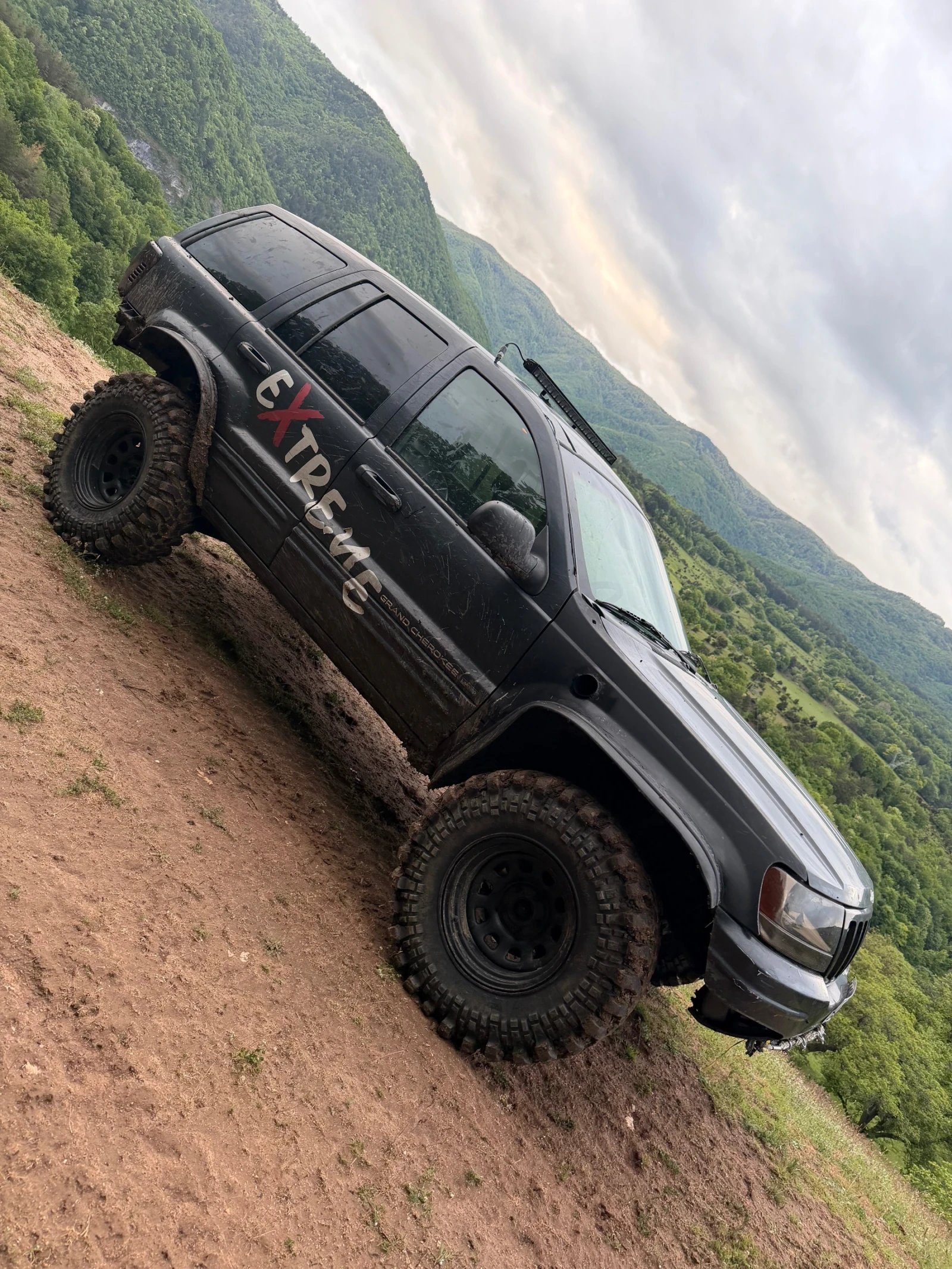 Jeep Grand cherokee M57, снимка 4 - Автомобили и джипове - 54273512