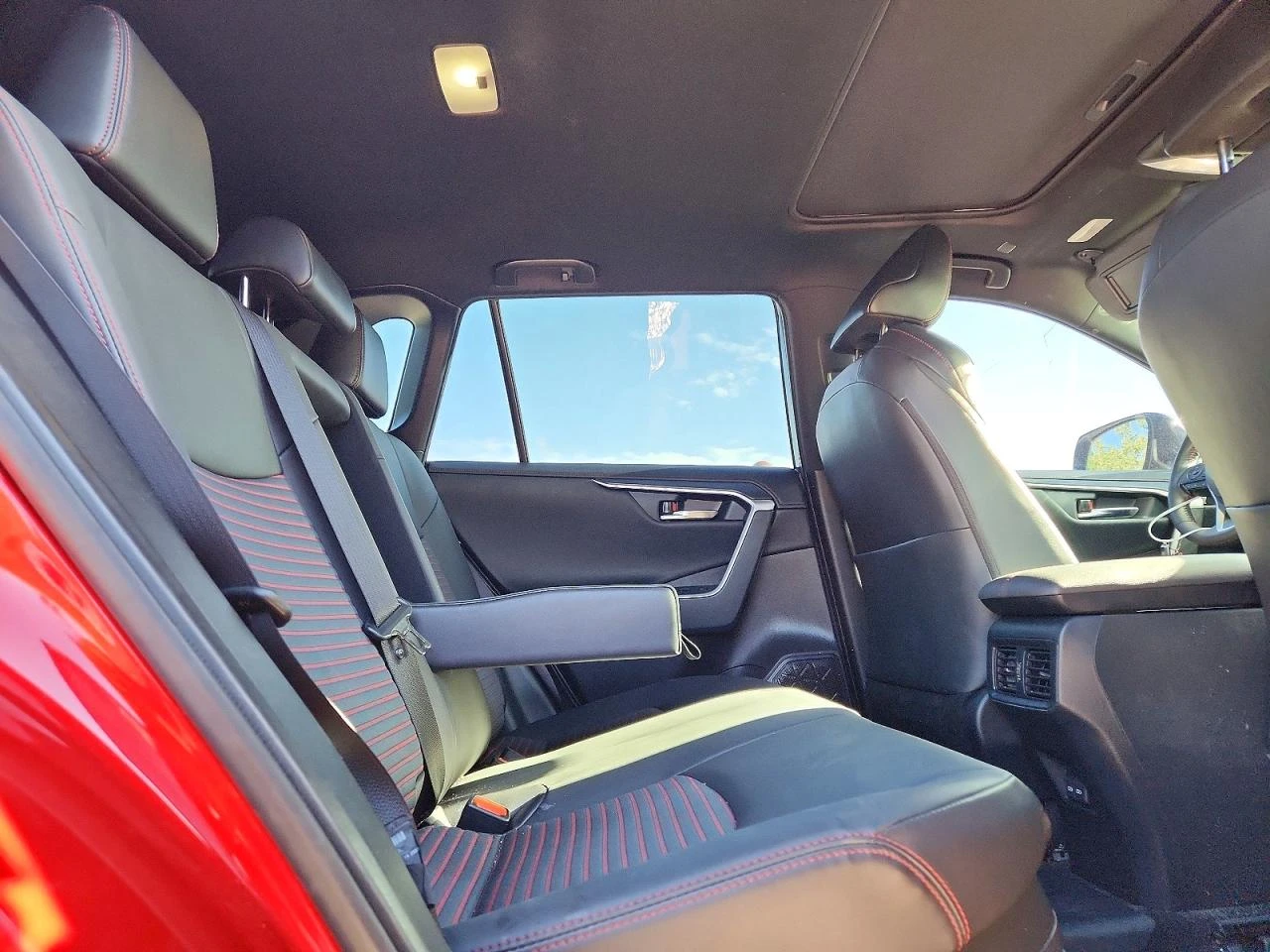 Toyota Rav4 * Prime Xse* , снимка 9 - Автомобили и джипове - 54588780