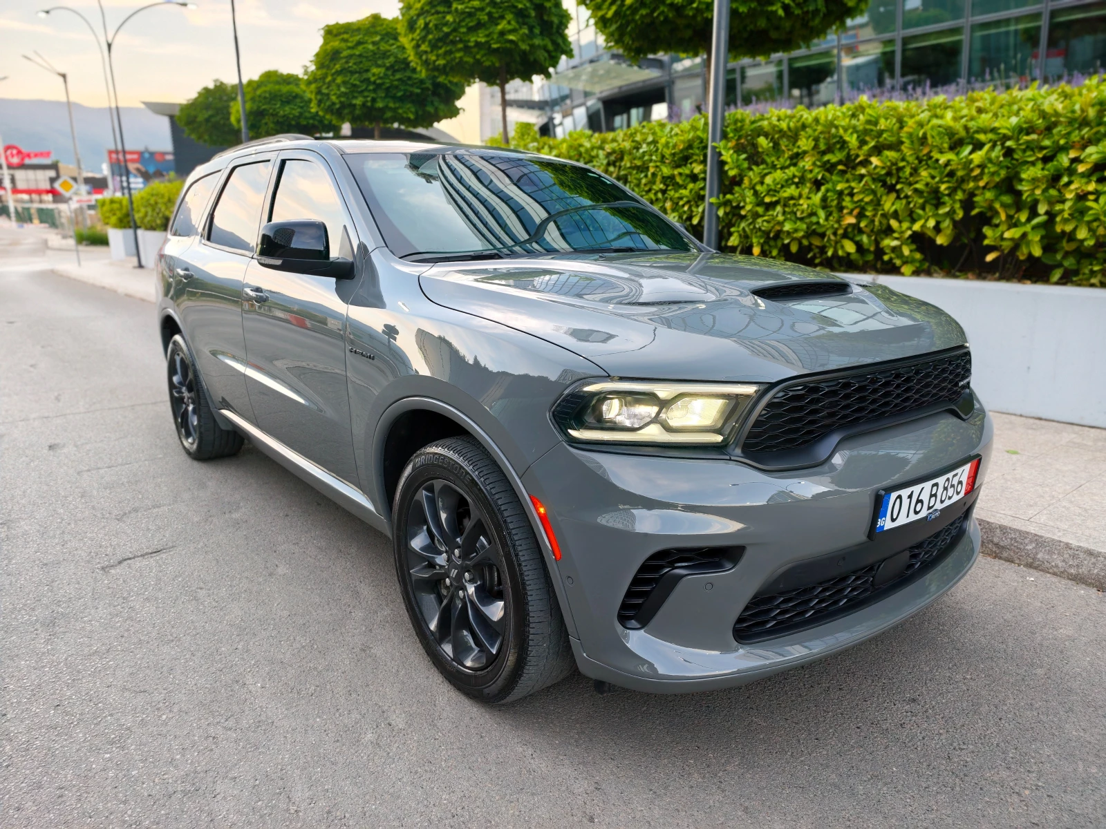 Dodge Durango 5.7 HEMI / RT+ AWD, снимка 4 - Автомобили и джипове - 54983600