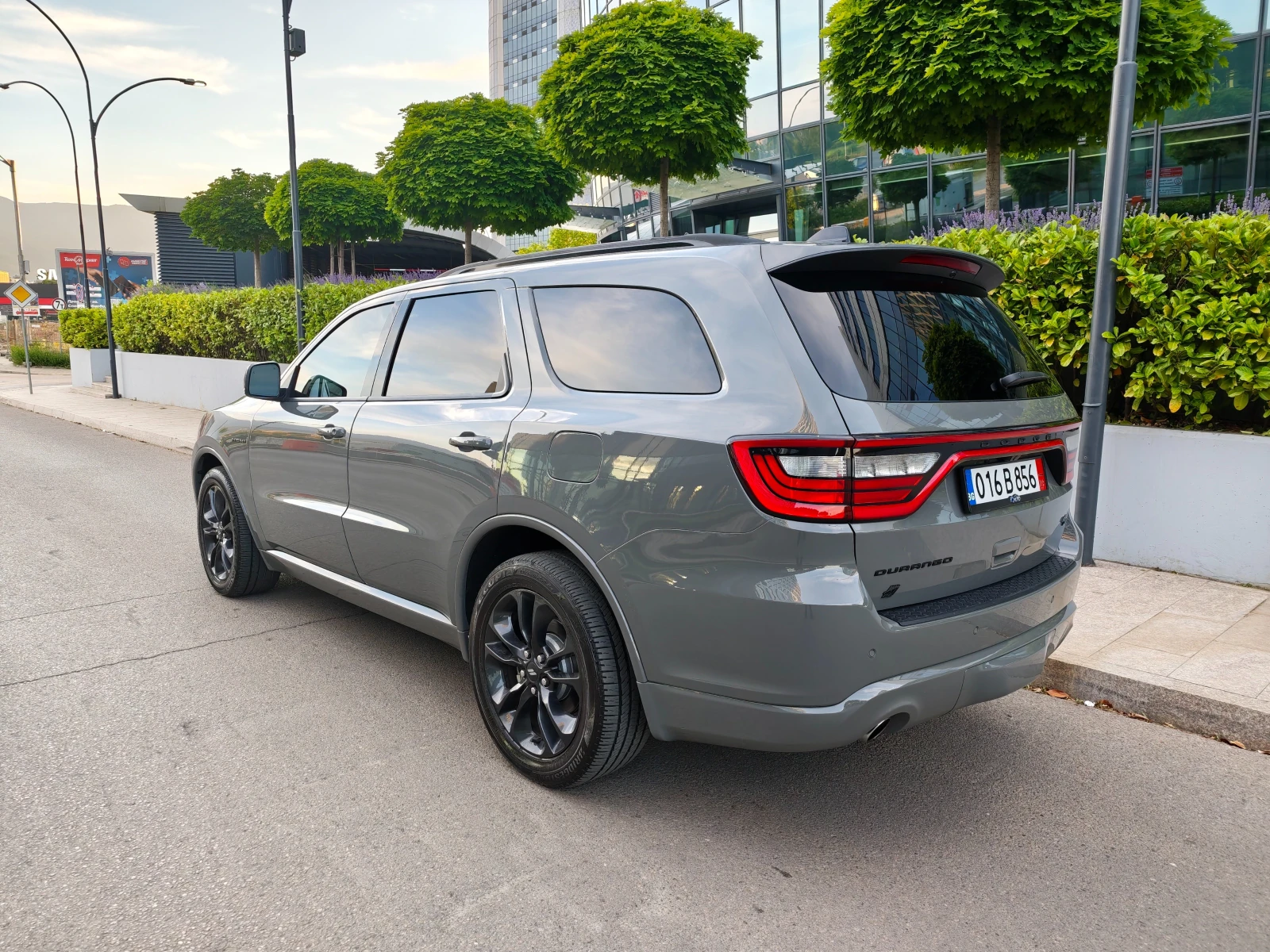 Dodge Durango 5.7 HEMI / RT+ AWD, снимка 2 - Автомобили и джипове - 54983600