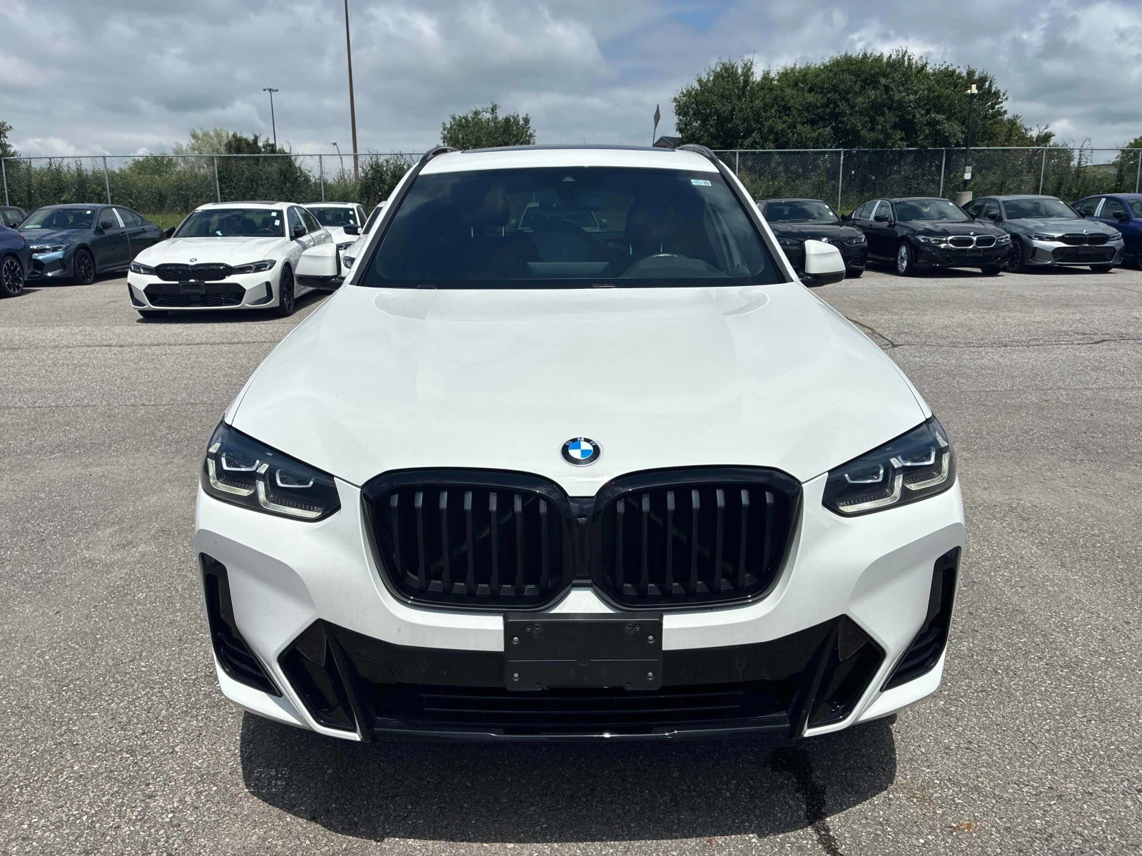 BMW X3 xDrive30i/M sport/2 КЛЮЧА/ПАНОРАМА/CARFAX, снимка 2 - Автомобили и джипове - 55217717