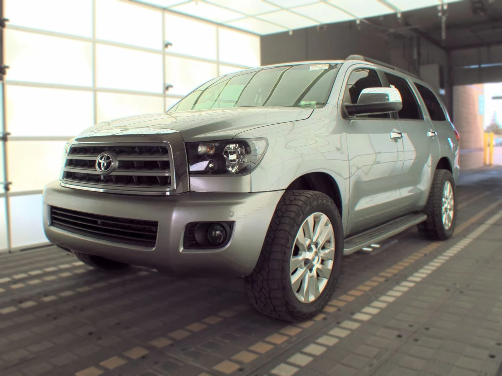 Toyota Sequoia 5.7* V8* PLATINUM* ПОДГРЕВ* ОБДУХВАНЕ* КАМЕРА* JBL, снимка 3 - Автомобили и джипове - 56145689