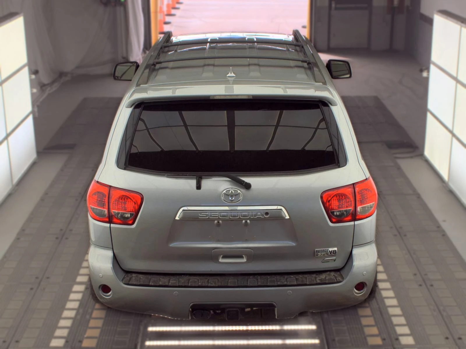 Toyota Sequoia 5.7* V8* PLATINUM* ПОДГРЕВ* ОБДУХВАНЕ* КАМЕРА* JBL, снимка 6 - Автомобили и джипове - 56145689