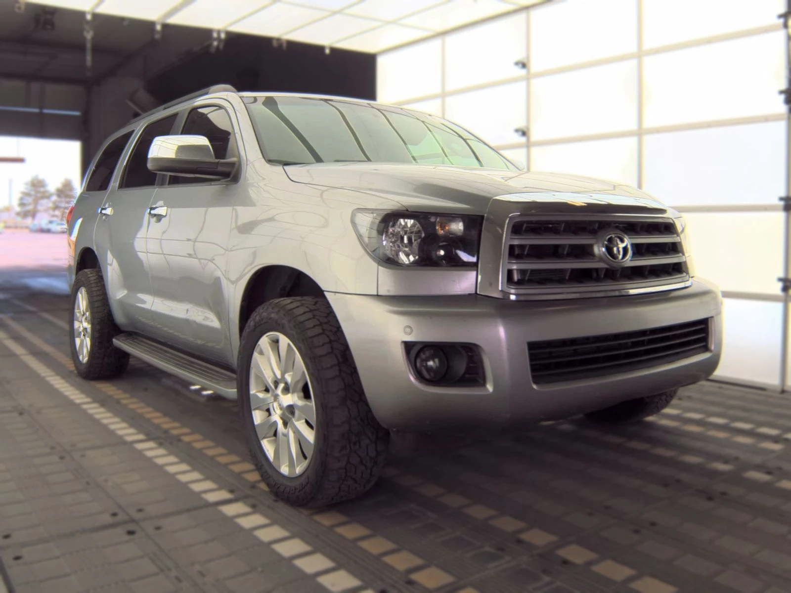 Toyota Sequoia 5.7* V8* PLATINUM* ПОДГРЕВ* ОБДУХВАНЕ* КАМЕРА* JBL