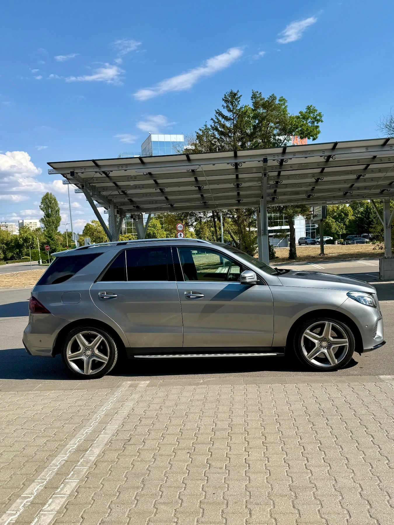 Mercedes-Benz GLE 400 AMG Pack 4Matic, снимка 4 - Автомобили и джипове - 56156411