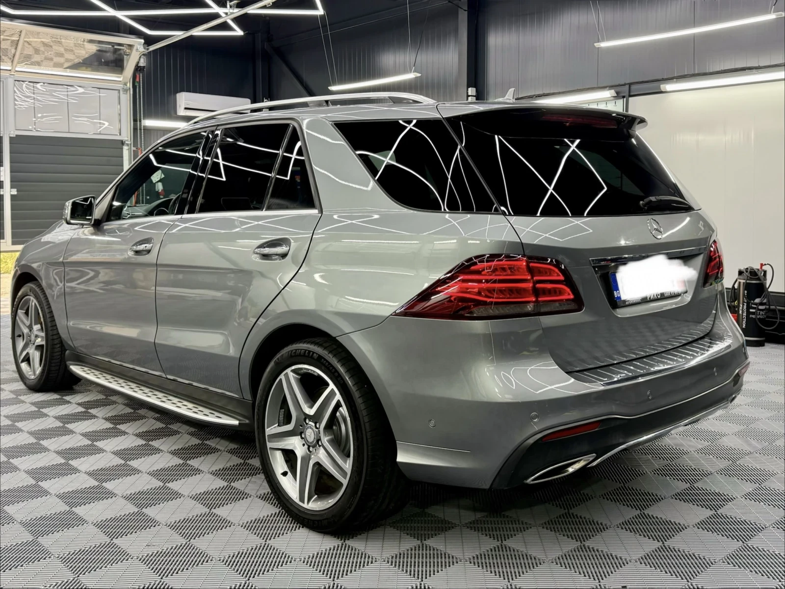 Mercedes-Benz GLE 400 AMG Pack 4Matic, снимка 3 - Автомобили и джипове - 56156411