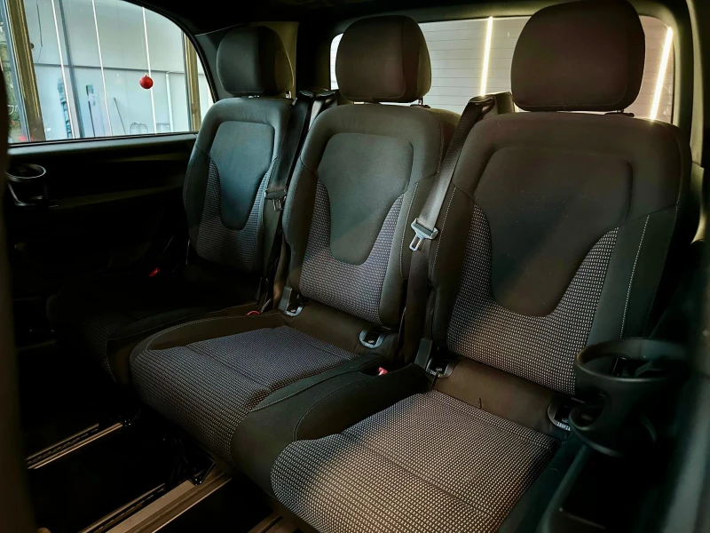 Mercedes-Benz V 300 * Лизинг* Подгрев* CarPlay, снимка 16 - Бусове и автобуси - 52930042