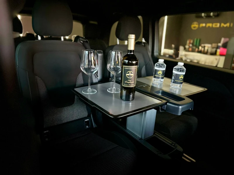 Mercedes-Benz V 220 Maybach* Лизинг* Подгрев* CarPlay, снимка 12 - Бусове и автобуси - 52930042