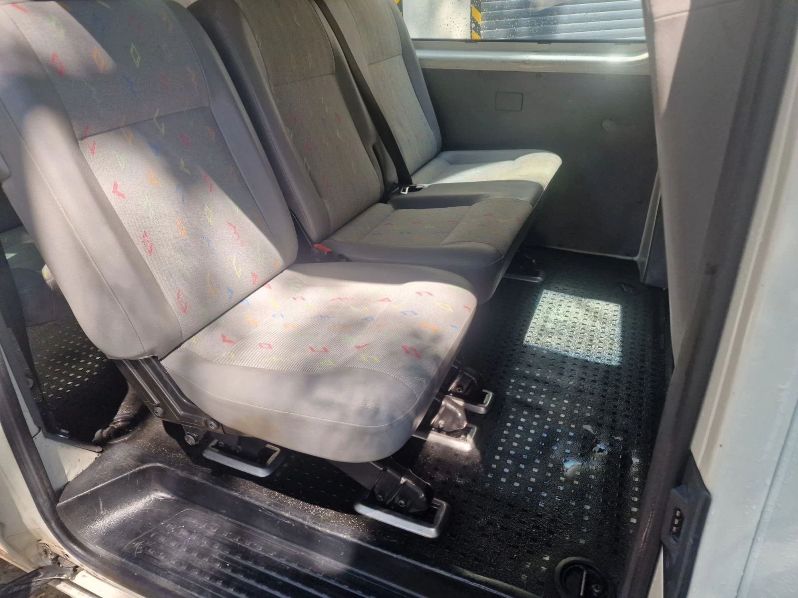 VW Transporter T5 - 2.5TDi, снимка 10 - Бусове и автобуси - 55407383