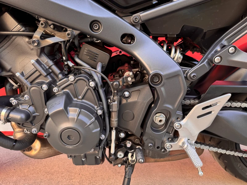 Yamaha Mt-09 ABS TC QS LIZING, снимка 13 - Мотоциклети и мототехника - 51655571