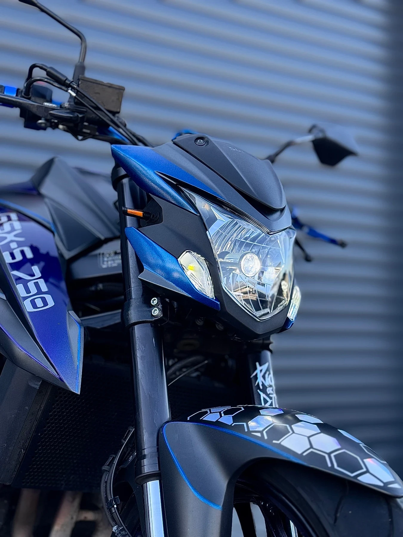 Suzuki Gsx S-750 SC-PROJECT, снимка 5 - Мотоциклети и мототехника - 53758939