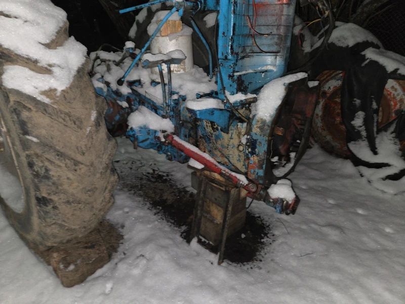 Трактор Болгар ТК 80 и 82 НА ЧАСТИ, снимка 3 - Селскостопанска техника - 53138388