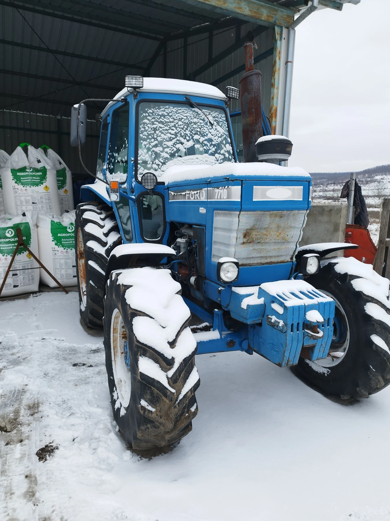 Трактор Ford 7710