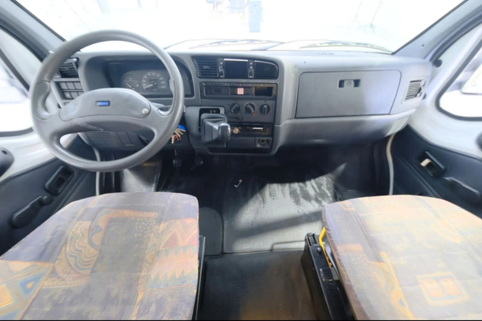 Кемпер HYMER / ERIBA Camp Swing 544, 5 спални места , снимка 5 - Каравани и кемпери - 53819081