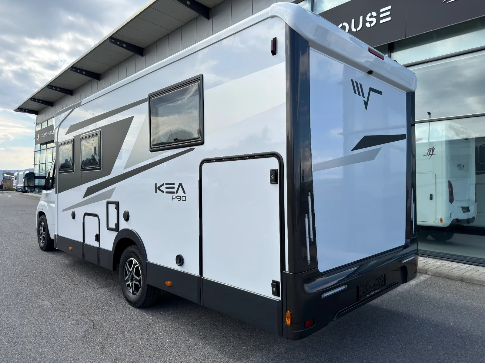Кемпер Mobilvetta KEA P90 ПРОМО Солар* Медия, снимка 2 - Каравани и кемпери - 55972252
