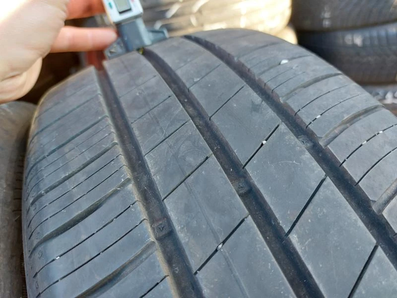 Гуми Летни 205/55R17, снимка 4 - Гуми и джанти - 35981597