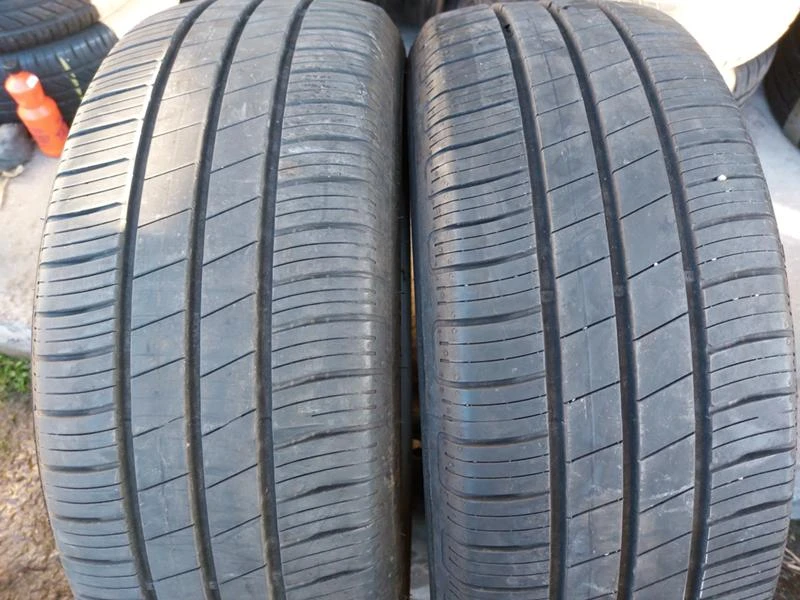 Гуми Летни 205/55R17, снимка 1 - Гуми и джанти - 35981597