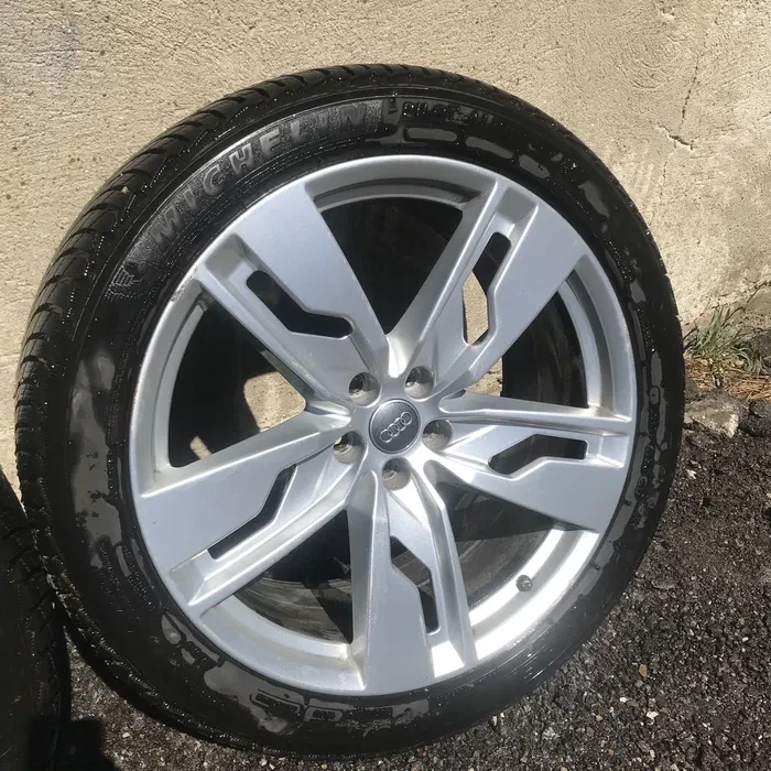 Гуми с джанти Michelin 285/40R21, снимка 5 - Гуми и джанти - 56237031
