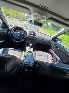 Mercedes-Benz E 220, снимка 11