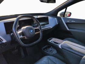 BMW iX xDRIVE40/326HP/SKYL/HUD/360/ОБДУХВАНЕ/SOFT/279z | Auto.bg — изображение 8