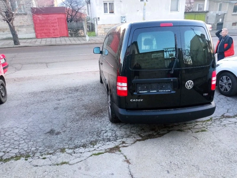 VW Caddy 1.6TDI MAXI, снимка 4 - Автомобили и джипове - 40208619