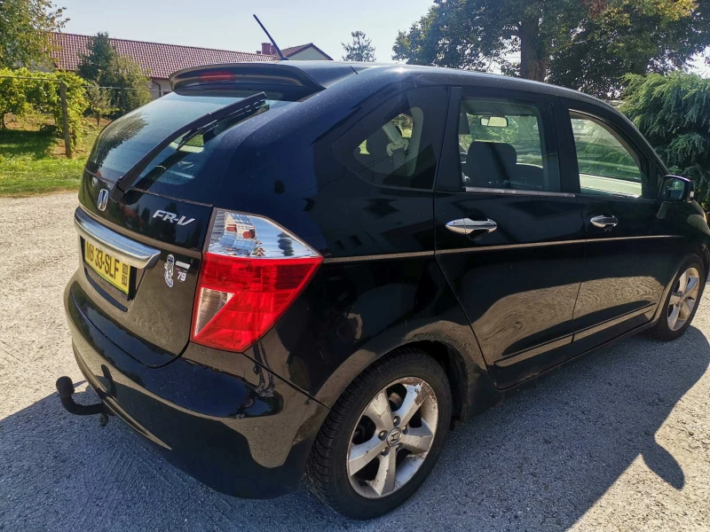 Honda Fr-v 2.2, снимка 3 - Автомобили и джипове - 47120783