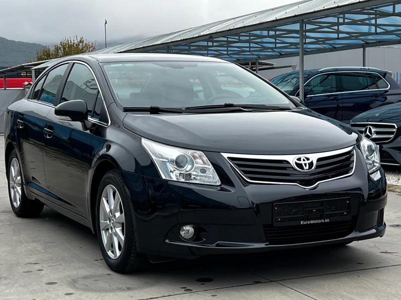 Toyota Avensis 1.8I-111000км-FULL SERVICE TOYOTA-KATO HOB!!!, снимка 3 - Автомобили и джипове - 47980139