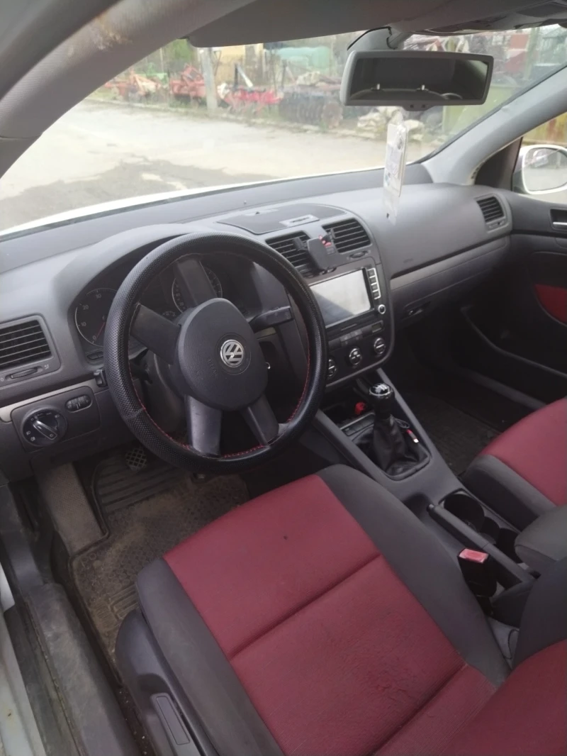 VW Golf, снимка 1 - Автомобили и джипове - 47981381